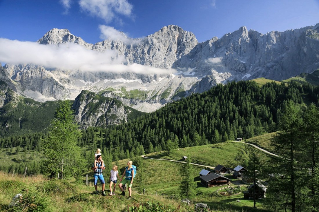 Familienwanderung © Schladming-Dachstein_Herbert Raffalt